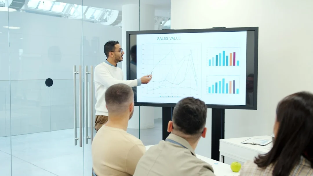 Cover Image for Merging PowerPoint Presentations for Better Efficiency
